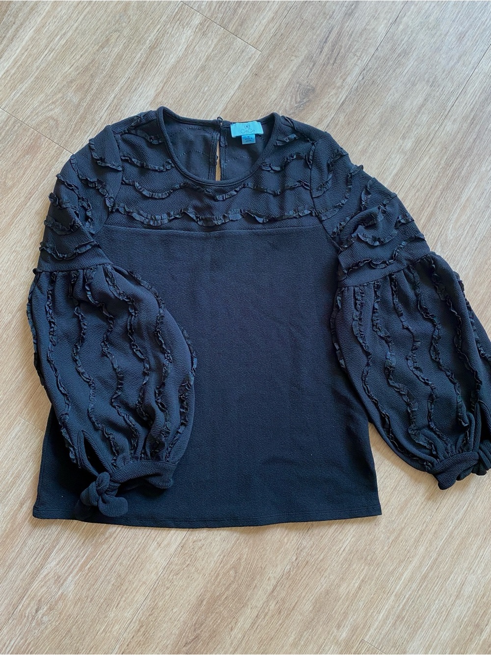CeCe Black Ruffle-Trim Puff Sleeve Top
